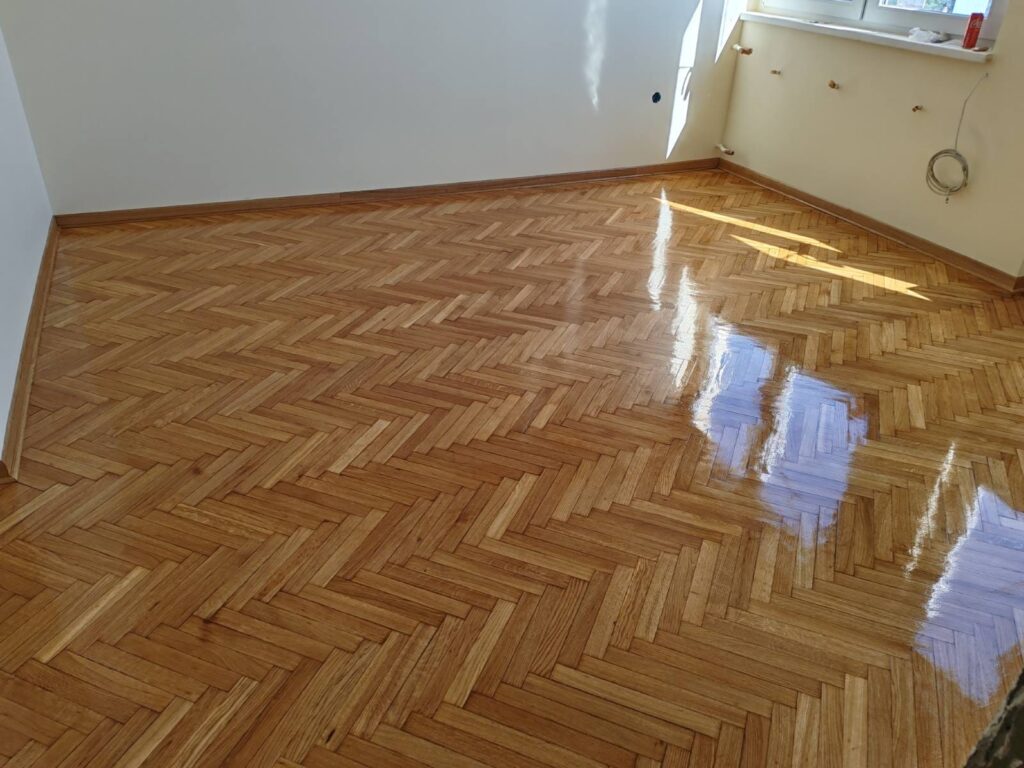 Postavljanje i obrada podova - adaptacija stanova u Beogradu.